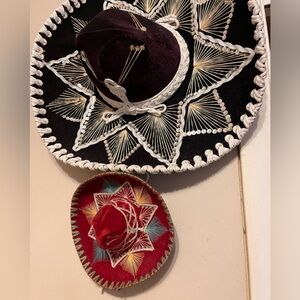 Traditional Embroidered Sombrero - Black with White Trim